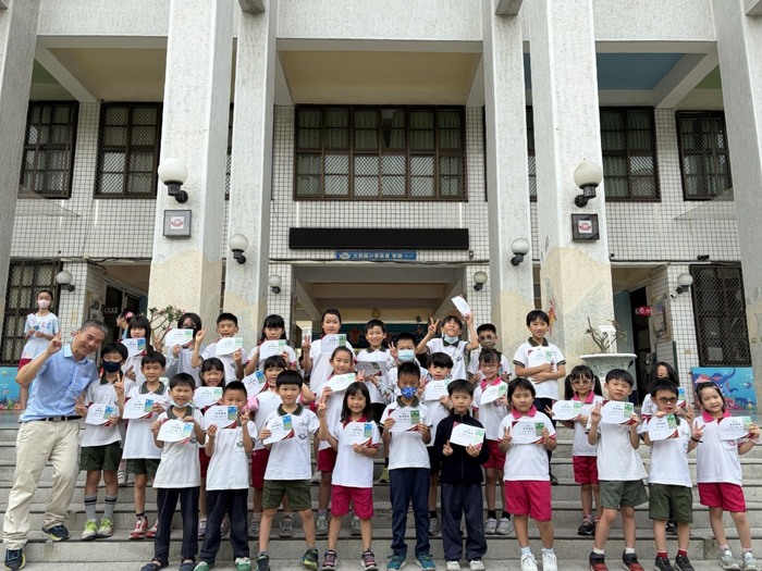 恭喜本校獲得康軒雲學校 學力爭鋒賽一到三年級前十名學生，感謝老師們用心指導。