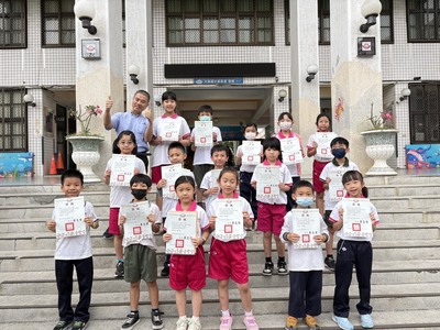 恭喜～校內繪本榮獲優選及佳作的小朋友圖片