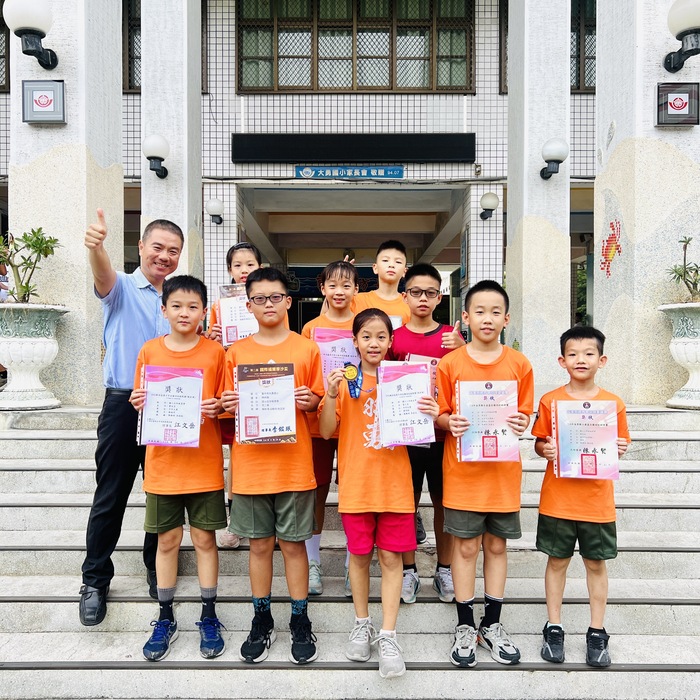 羽球隊參加 新羽盃青少年全國羽球挑戰賽、第二屆國際福爾摩沙盃羽球錦標賽、竹山盃全國羽球分齡賽、苗栗縣主委盃全國羽球錦標賽成績優異圖片