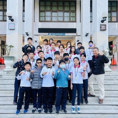 609參加114學年度普及化路跑全市決賽榮獲甲組冠軍圖片