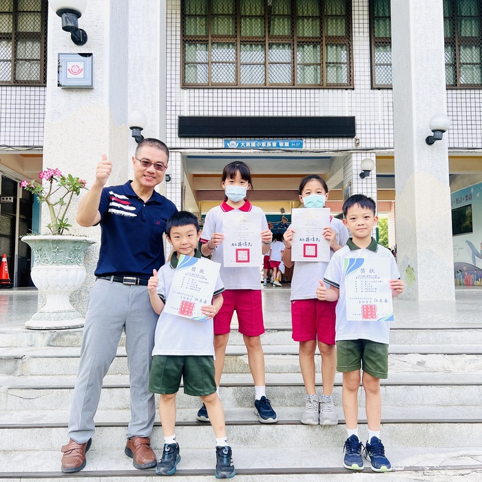 恭喜羽球隊參加參加第⼗七屆臺中市家⻑會⻑盃⽻球錦標賽及114年運動 i 臺灣2.0計畫-臺中市南屯區羽球社區聯誼賽 榮獲佳績圖片