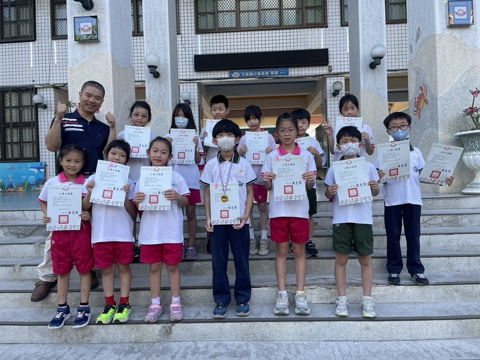 恭喜 通過114年5月份閱讀認證的小朋友圖片