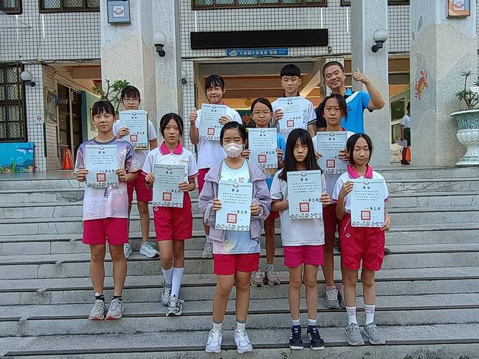 114學年教師節敬師卡比賽六年級得獎名單圖片