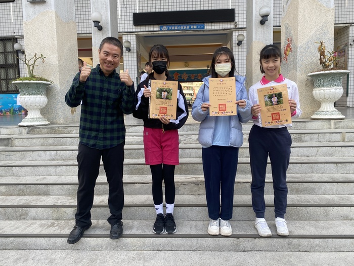 恭喜 113年12月分榮獲600張榮譽貼紙之優秀學生