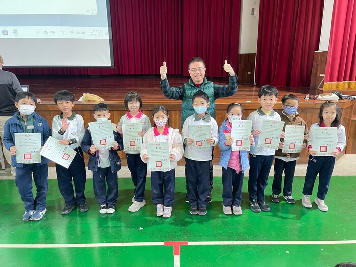 大勇國小參加臺中市線上閱讀認證區間二年級前十名榮譽榜